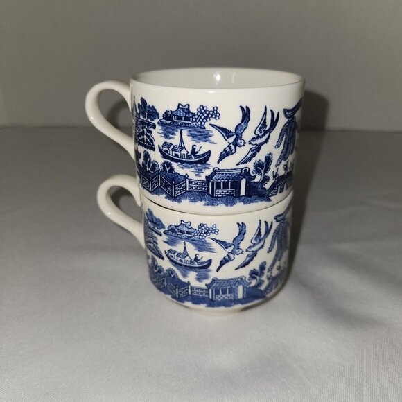 Set Of 2 Churchill England Blue Willow Love Birds Teacups Ceramic Vintage - Picture 1 of 5